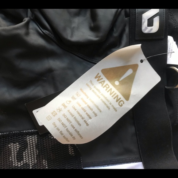 Addicted Camo Mesh Shorts black with white - Picture 3 of 8